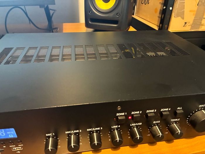 Adastra RM240SB Amp