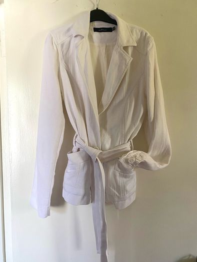 In Wear white cotton jacket