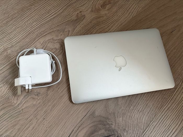 MacBook Air 11-inch