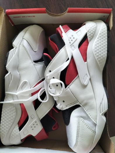 Nike Huarache trainers size 4.5, white black and red