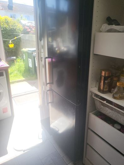 Clean fridge
