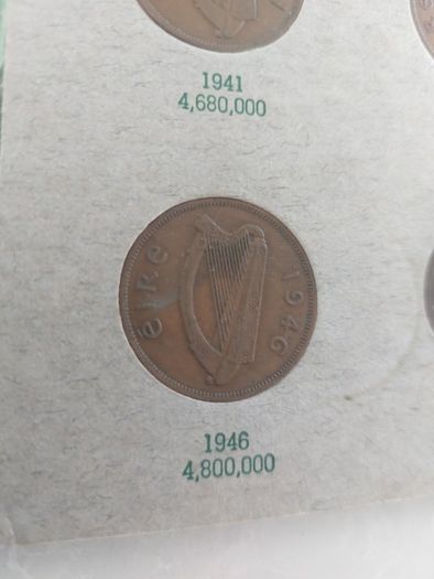 coin folder including full set of pennys including rare 1940