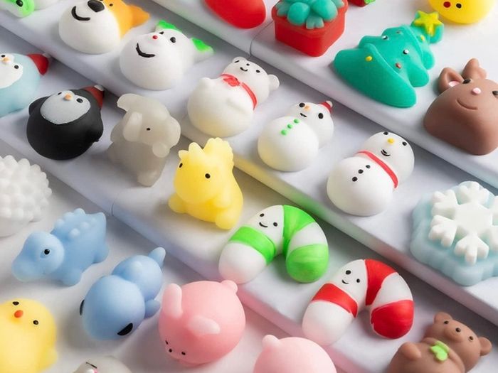 30Pcs Christmas Mochi Squeeze Toys Set for Kids, Kawaii Mini Soft Squeeze Toys, Cute Animal Squishy Toy Stress Relief Toys for Christmas Birthday Gift (FREE POSTAGE)