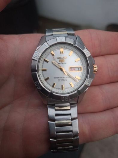Stunning Japanese made Seiko SS Sport Automatic Watch