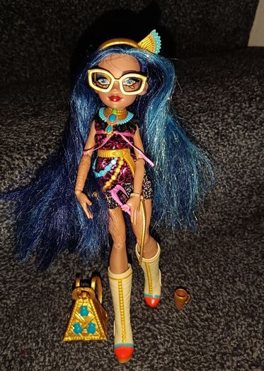 Monster high dolls