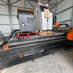 Plasma cutting machine
