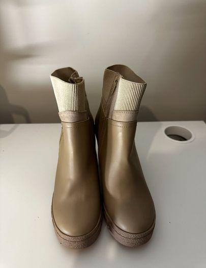 River island heeled boot with side zip