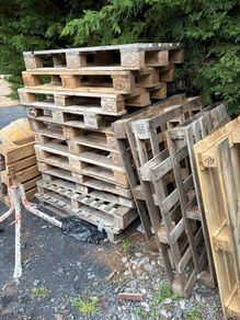 free pallets