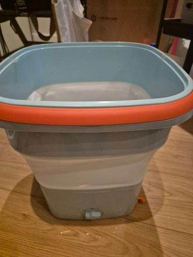 Foldable mini washing machine