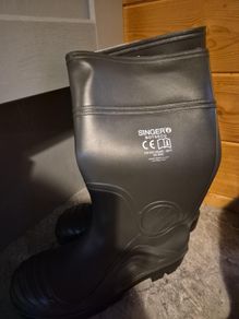 Safety wellies with steel toe cap