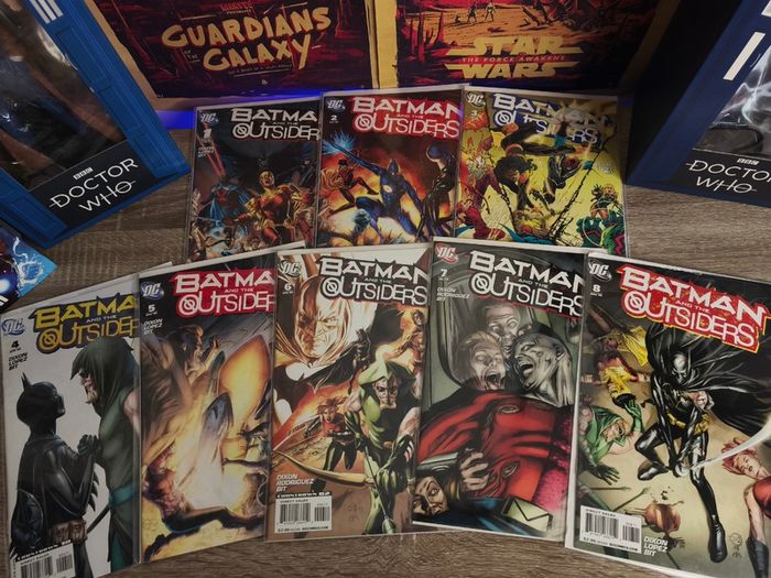 Batman and the Outsiders ! Issues #1-8 ! 2007-2008 ! by DC Comics !