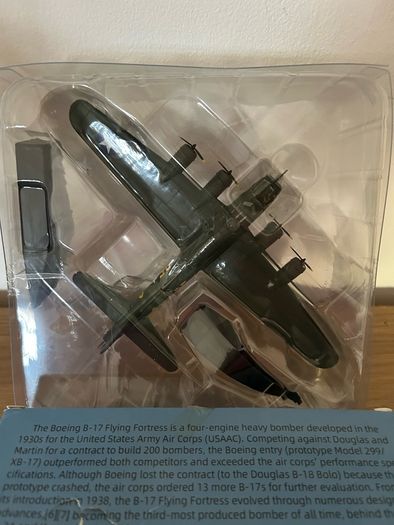 Model Airplane B 17