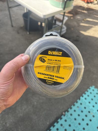 DEWALT Strimmer DCM561PBS-XJ 18V Brushless String Trimmer Bare Unit
