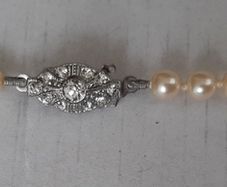 vintage knotted pearl necklace