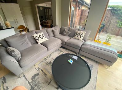 Gorgeous L shaped couch for Sale