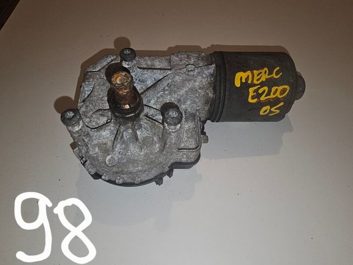 Mercedes E-Class E200 (2005) Wiper Motor