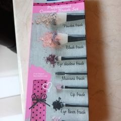 Miomare Professional  Cosmetic  Brush Set. (7 Brushes) In Original  Packaging.