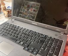 Samsung NP-R503 Laptop (2010) for parts