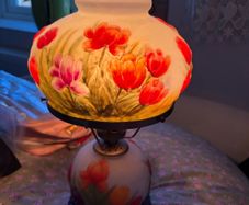 Vintage Hand-Painted Double Light Tulip Table Lamp