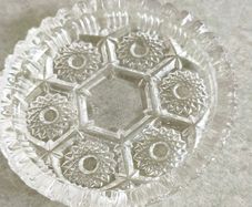 Vintage Clear Glass Ashtray / wine coster Snowflake Design Pattern, Immaculate Condition.