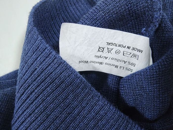 New Round Neck Mens warm Sweater Jumper Merino 50% wool RRP 80 eur Wool blend Solid Dark Blue brand NEW