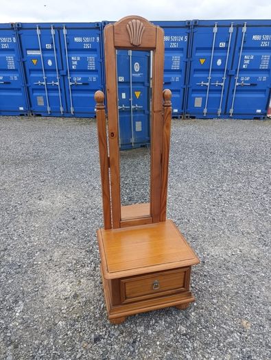 Mirror Stand