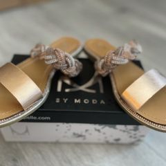 Moda in Pelle sandals, like new