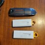mouse and flash drives Image 3