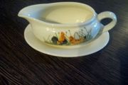 Leonardo Collection Gravy Boat and Tray.