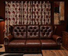 5 pieces of quality Furniture/ Curtains/art