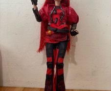Disney Descendants 4 The Rise of Red Doll