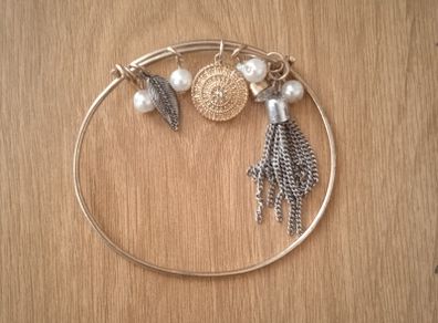 Charm bangle