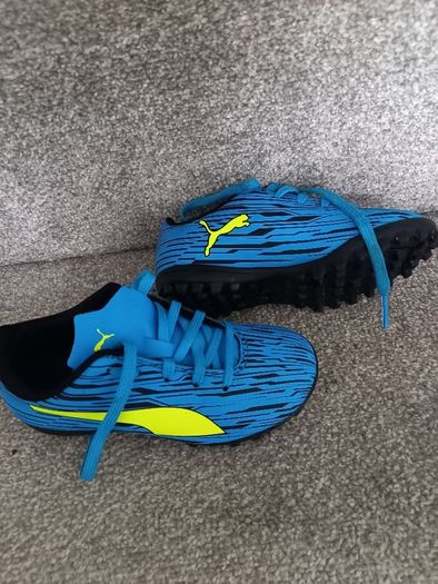 boys football shoes.UK10.EUR 28