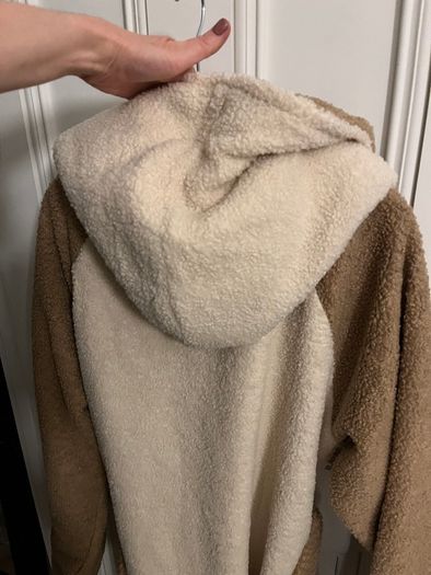 Hooded bathrobe