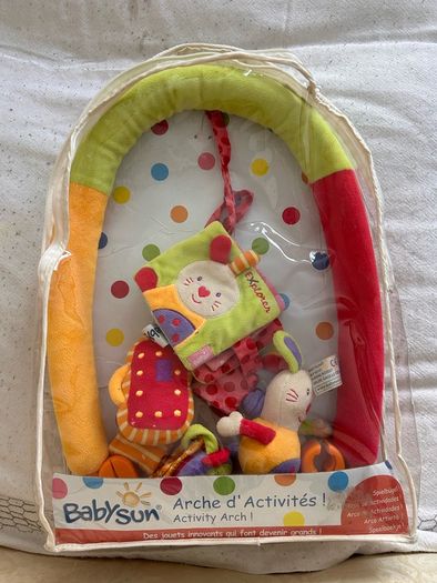 Baby Sun activity arch