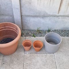 Plant pots