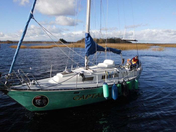 Yacht. 30ft. Sailing/Cruising. No trailer.