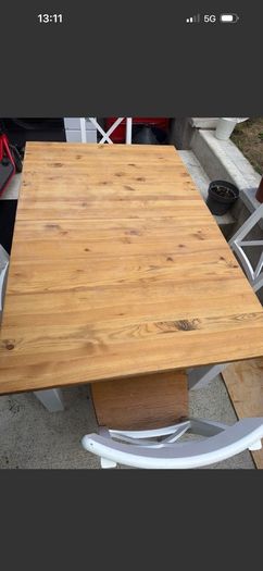 dinig table