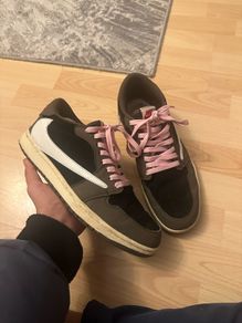 Travis Scott x Jordan 1 lows mocha