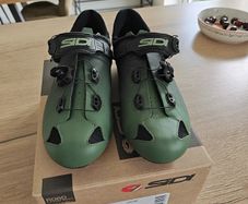 cycling shoes