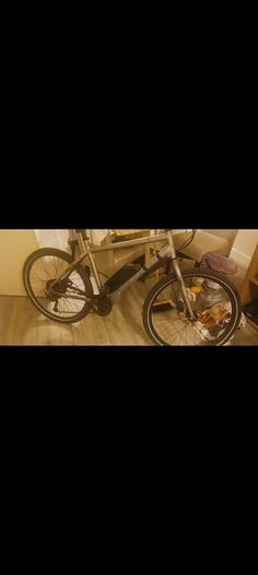 electric bikes  for sale the smile one needs a battery  and the electric crerea needs a display and comes with charger