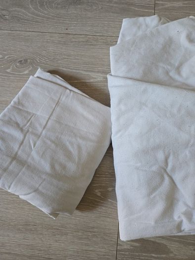 2 fitted sheets