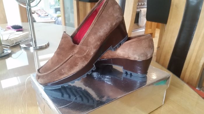 Carl Scarpa Size 39 Suede Leather Shoes