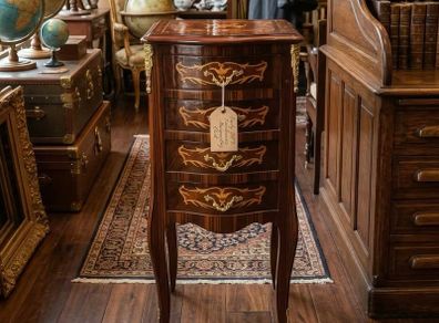 Nice little 4 drawer inlaid locker