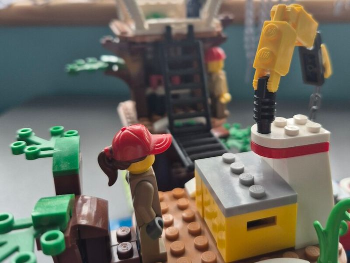 LEGO City 60307 Wildlife Rescue Camp - 100% COMPLETE with All Figures & Accessories!