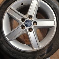 Ford focus alloy wheel with tyre