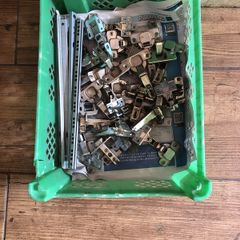 Hinges / drawer slides