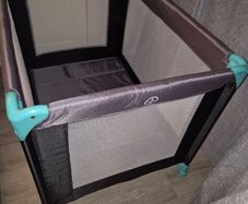 Travel Cot (Pristine Condition)