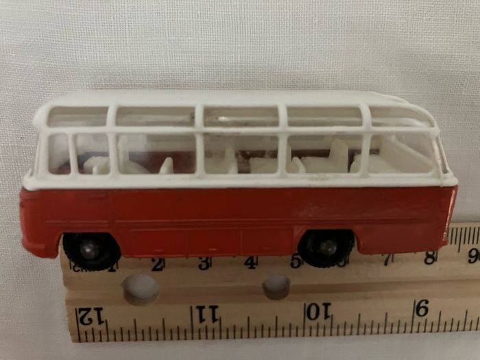 Matchbox 68. Mercedes coach. Black solid wheels