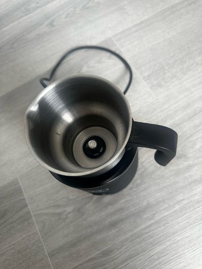 Lavazza A Modo Mio MilkEasy electric milk frother
